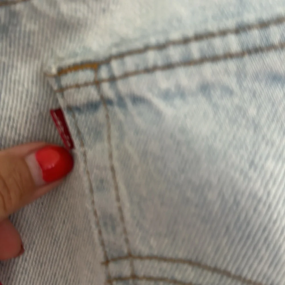 Levi's 505 red tab faded distressed Jean's 30 x 34